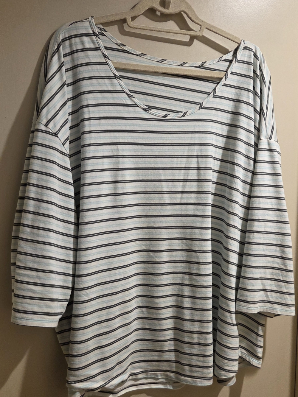 Lands' End Women's Striped Scoop-Neck Long Sleeve Top in Light Blue & White W3X